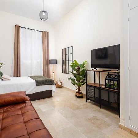 Central Studio Apartment Малага Екстер'єр фото