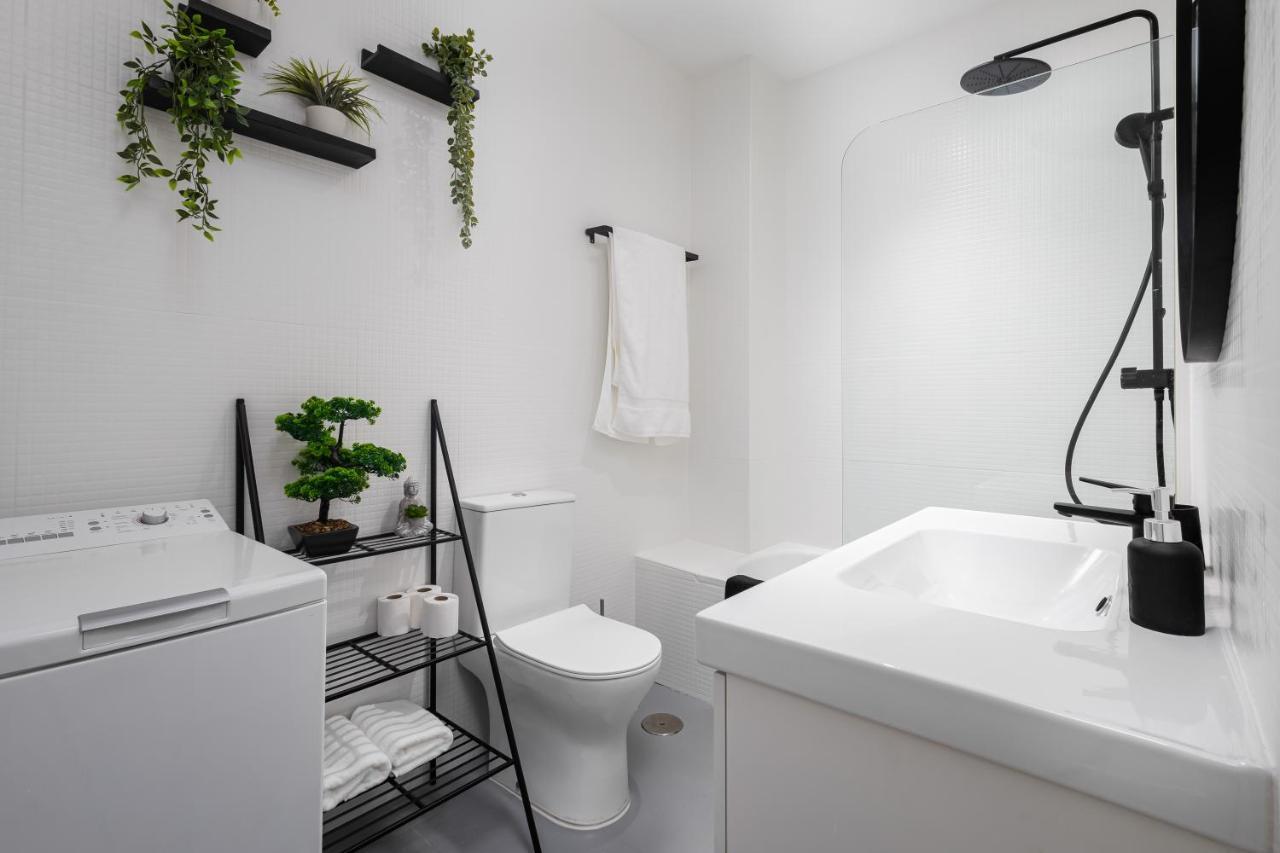 Central Studio Apartment Малага Екстер'єр фото