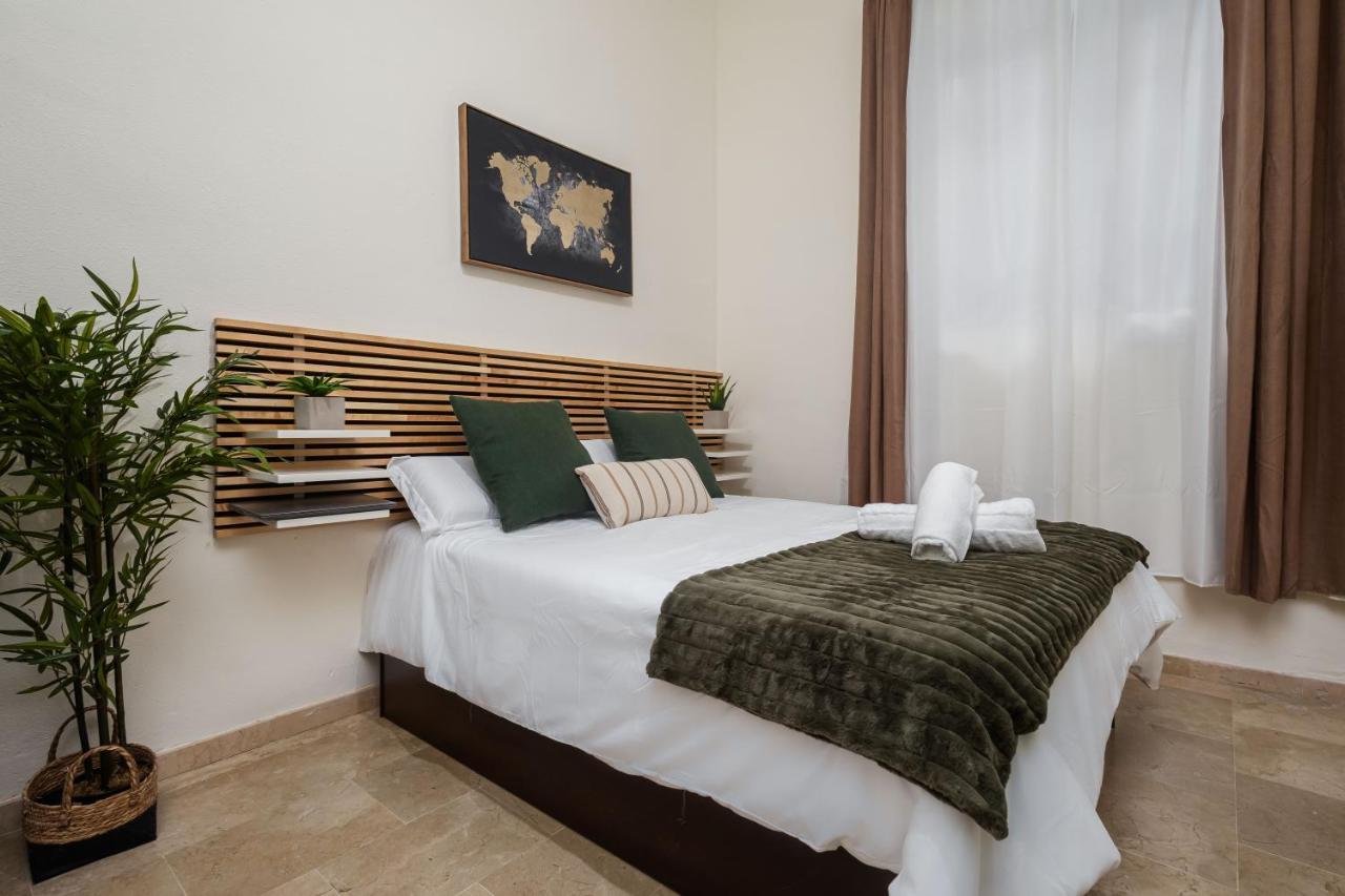 Central Studio Apartment Малага Екстер'єр фото